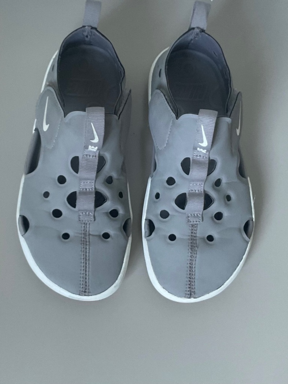 NIKE SANDALS 2Y boys